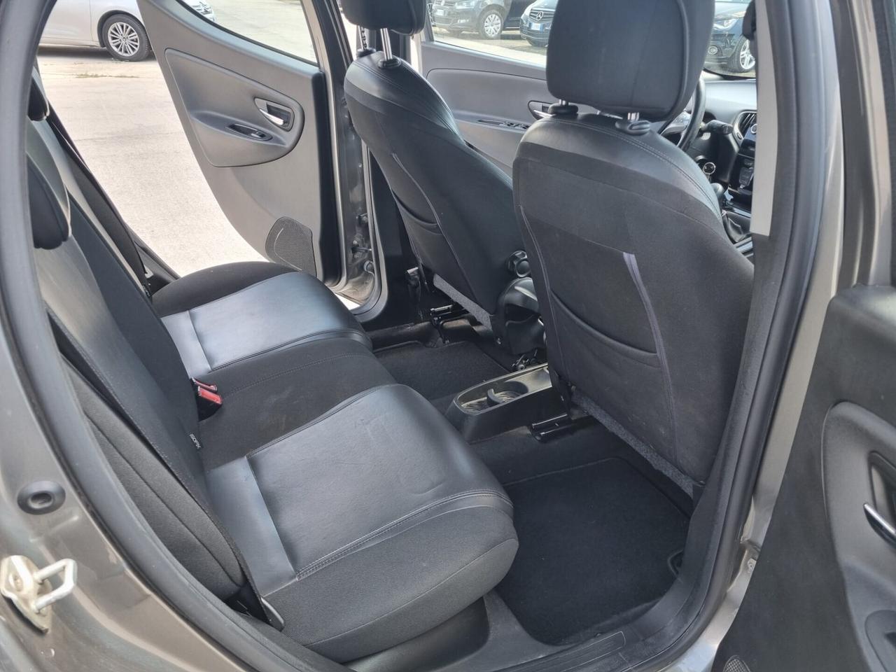 Lancia Ypsilon 1.3 MJT 16V 95 CV 5 porte S&S Plati