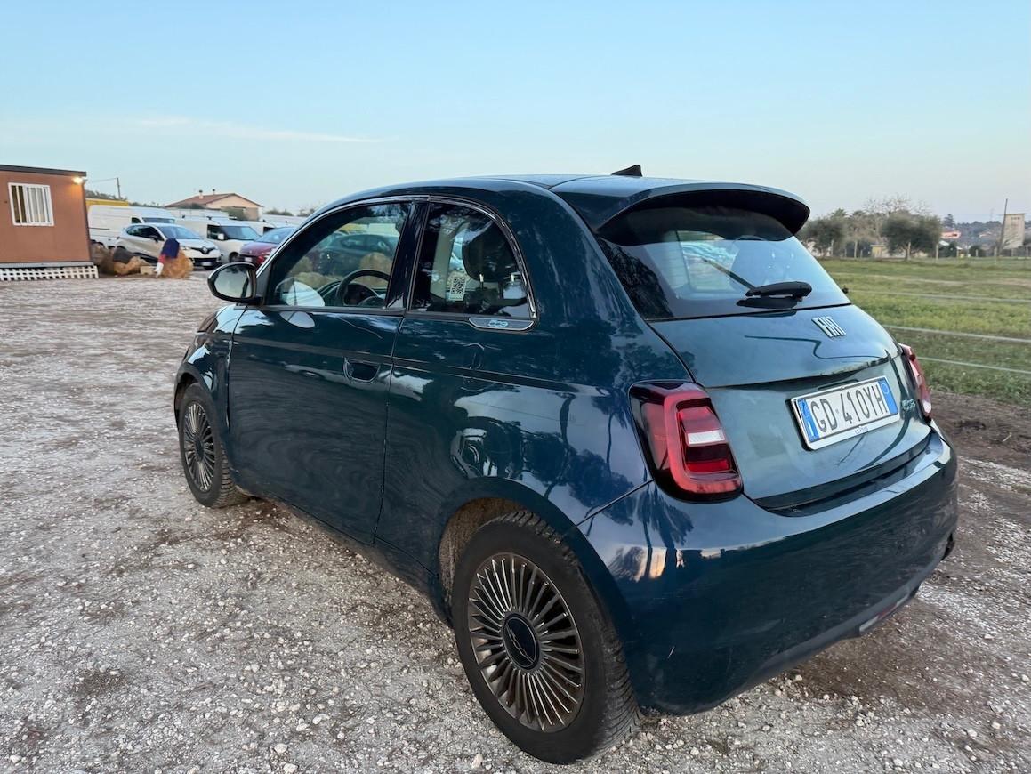 Fiat 500e Berlina 42 kWh APPLE CAR PLAY