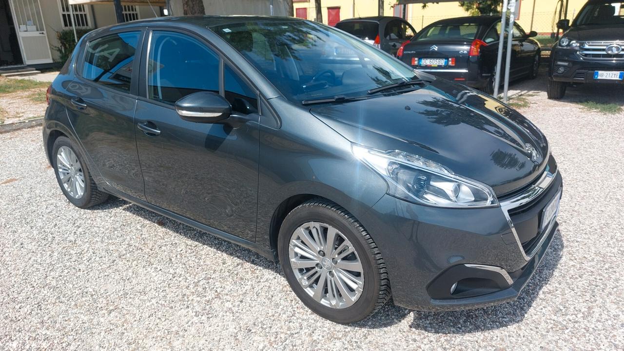 Peugeot 208 PureTech 82 5 porte Allure