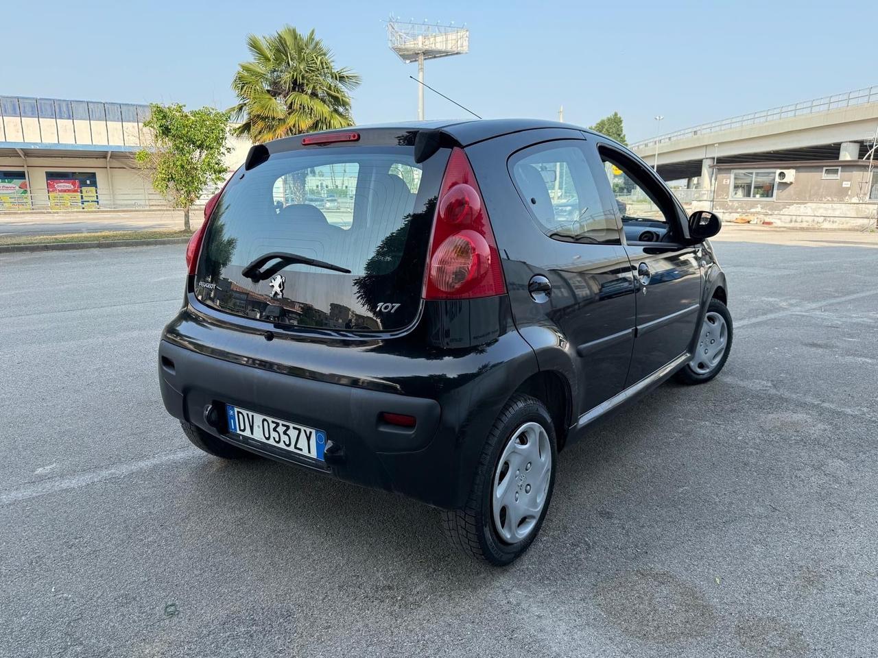 Peugeot 107 1.0 68CV 130mila KM Super Full 2010