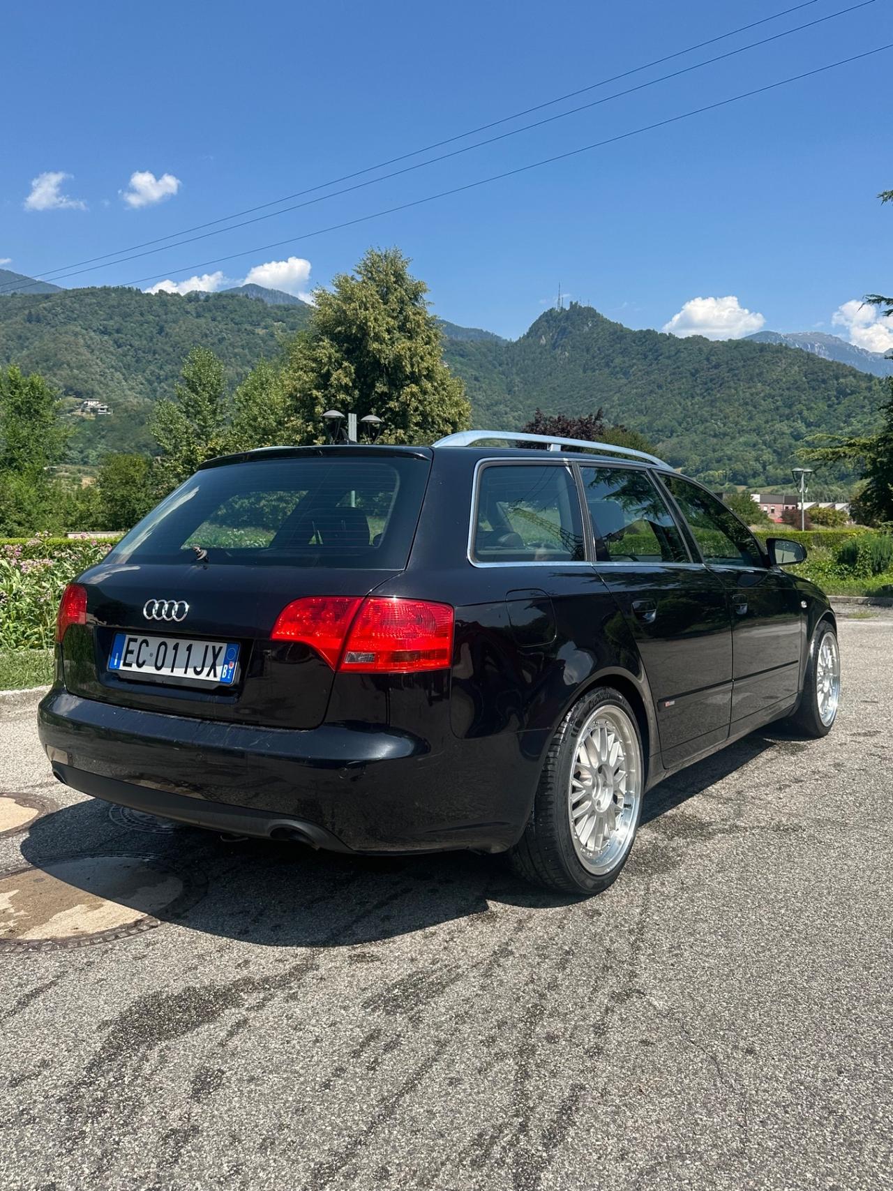 Audi A4 Avant S-LINE