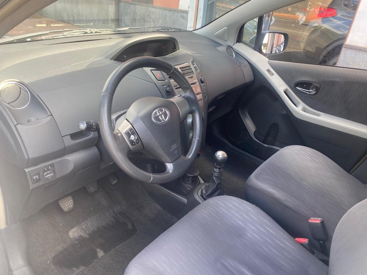 Toyota Yaris 1.4 D-4D 5 porte Sol