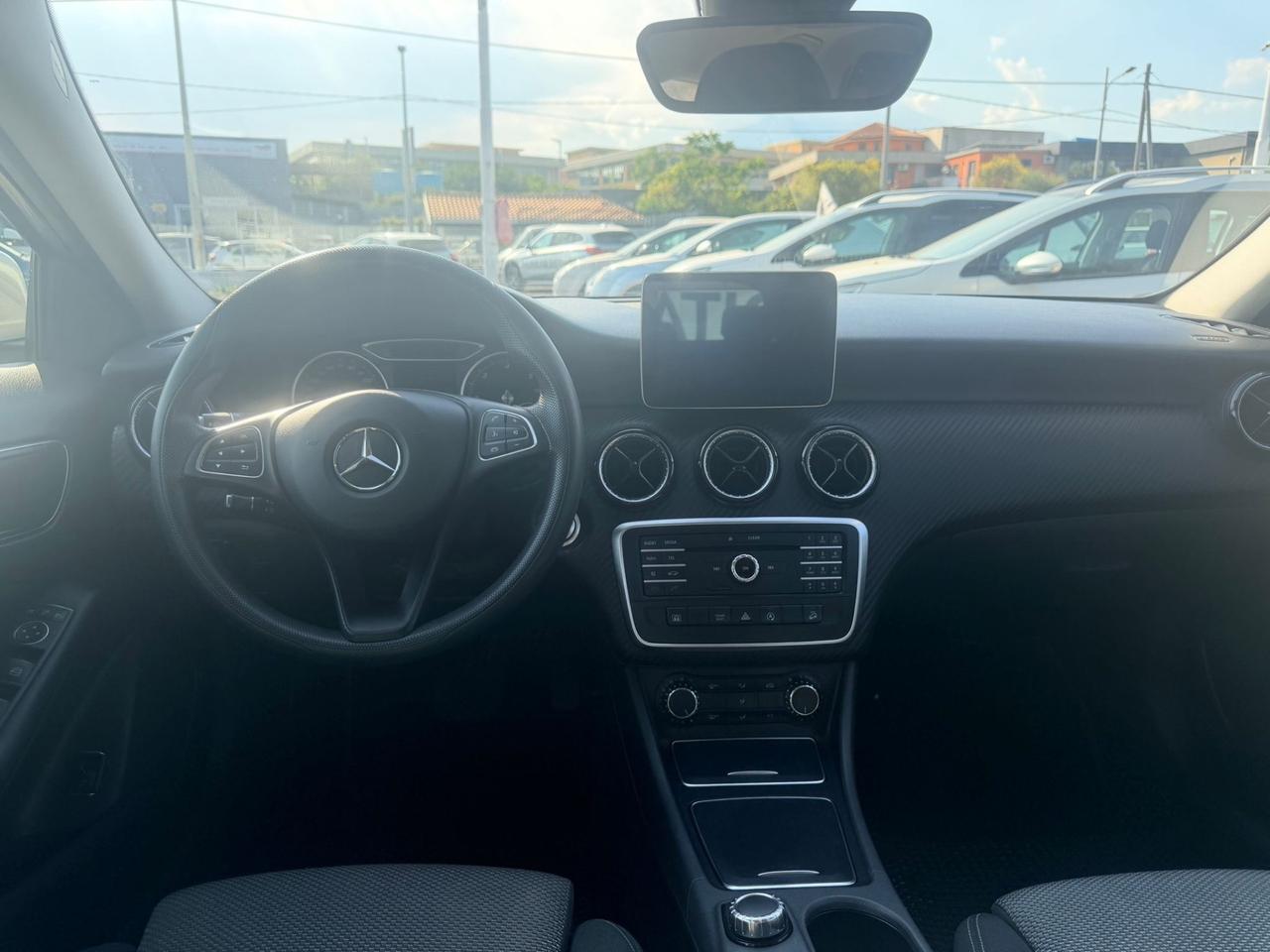 Mercedes-benz GLA 200 d Automatic 4Matic Business