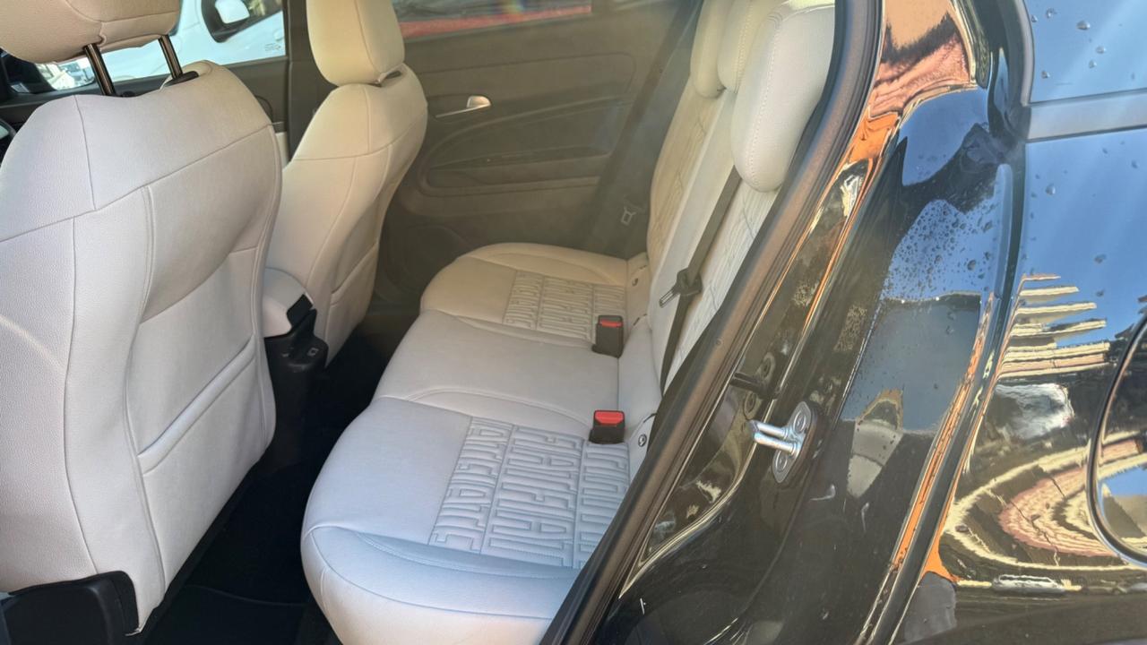 Fiat 600 Hybrid 110 CV DCT MHEV La Prima LED NAVI KAMERA PELLE PDC CERCHI 18 SEDILI ELETTRICI RISCALDATI