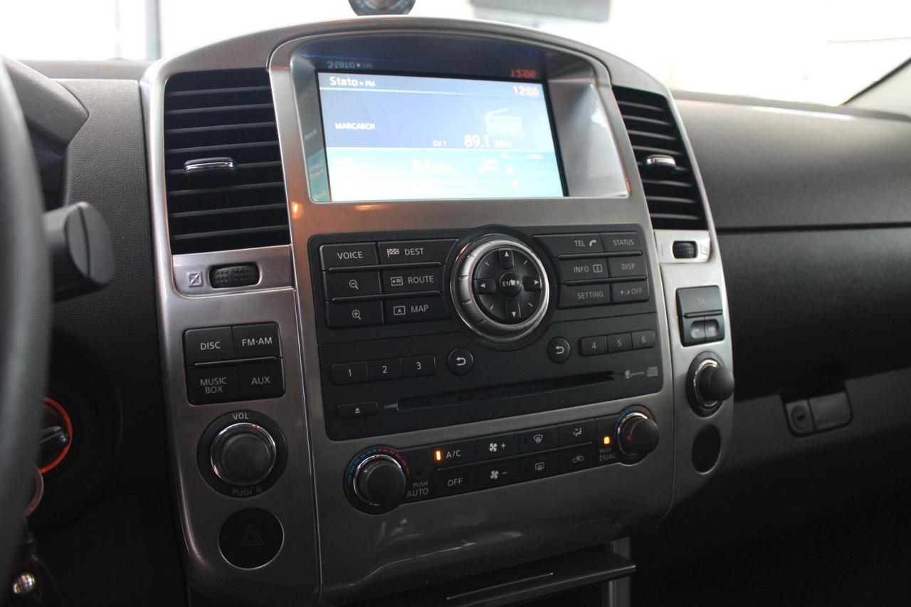 Nissan Navara 3.0 dCi 4 porte Double Cab LE V6