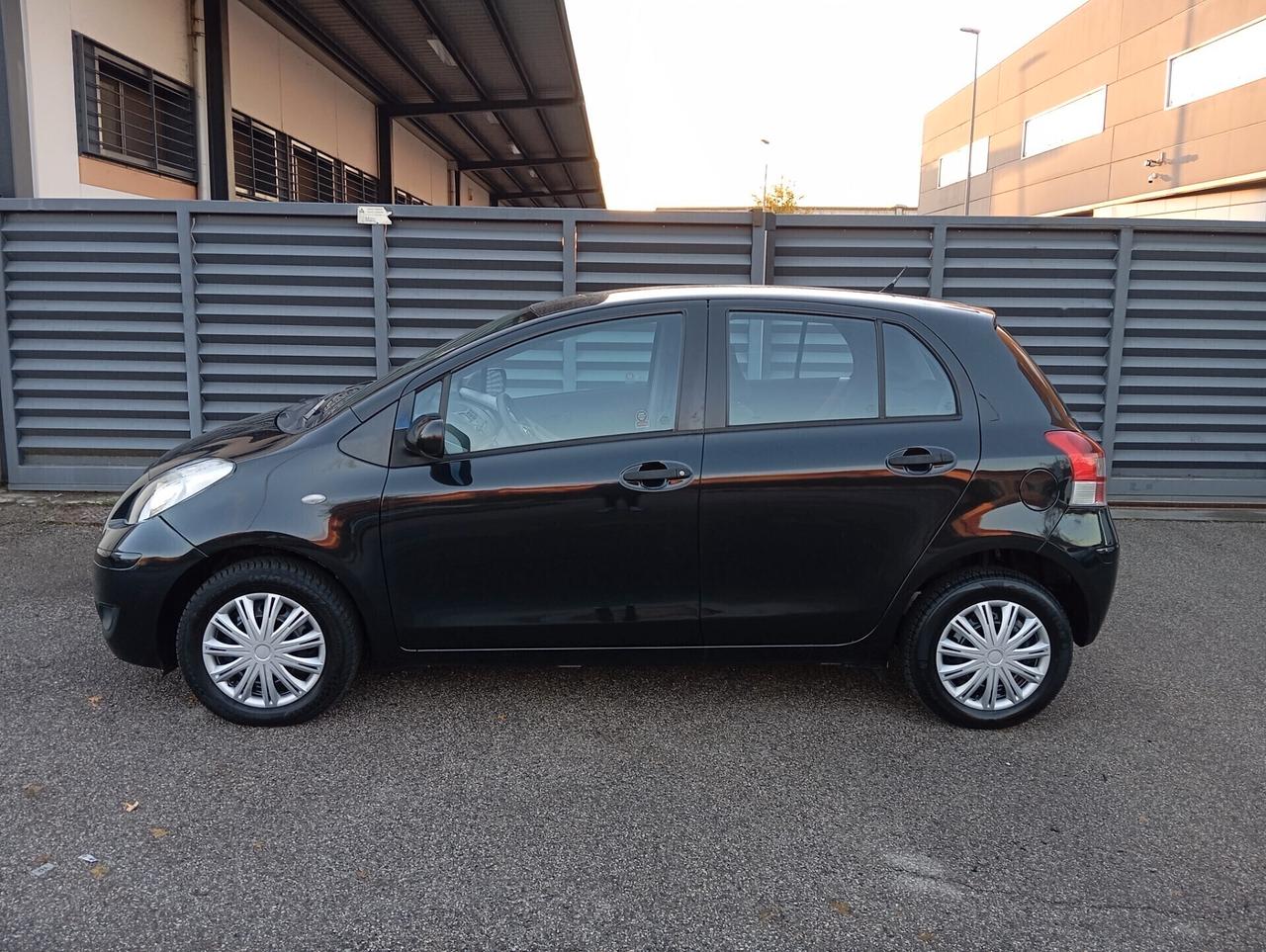 Toyota Yaris 1.0 5P OK NEOPATENTATI E 115 /2010