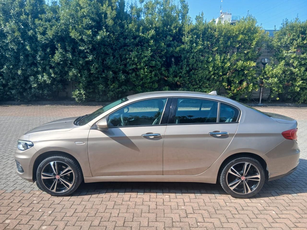 Fiat Tipo 1.6 Mjt 4 porte Lounge