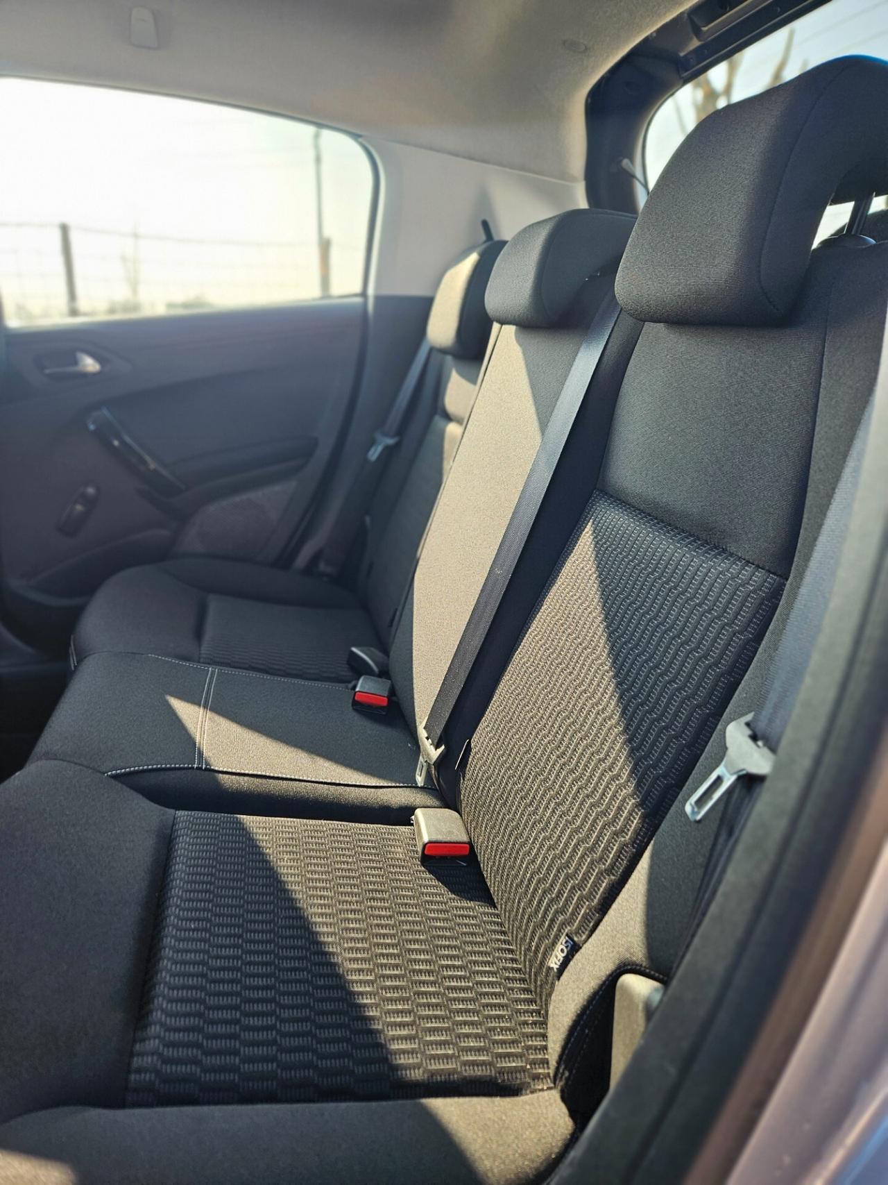 Peugeot 208 1.4 VTi 95 CV 5p. GPL Allure