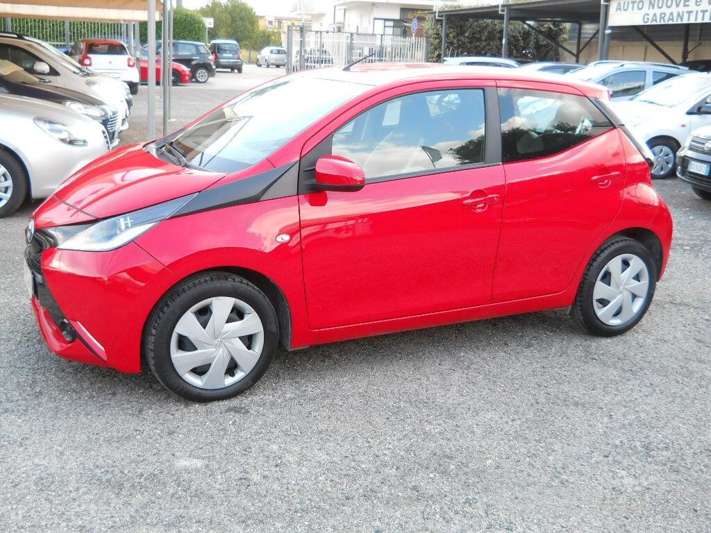 Toyota Aygo 1.0 VVT-i 72 CV 5 porte x-cool navi plus