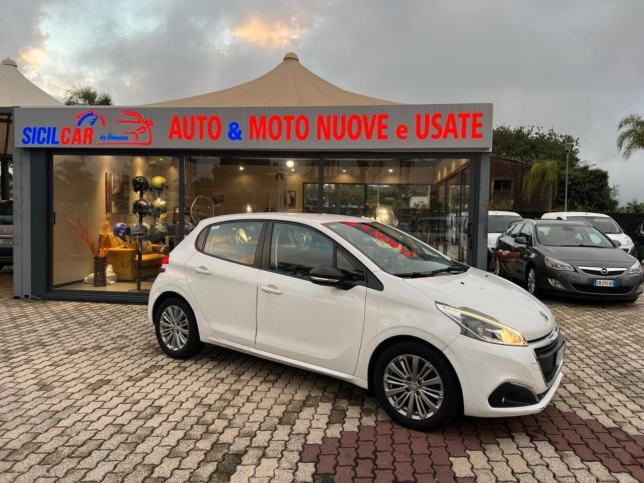 Peugeot 208 PureTech 82 5 porte Allure, adatta per neo patentati