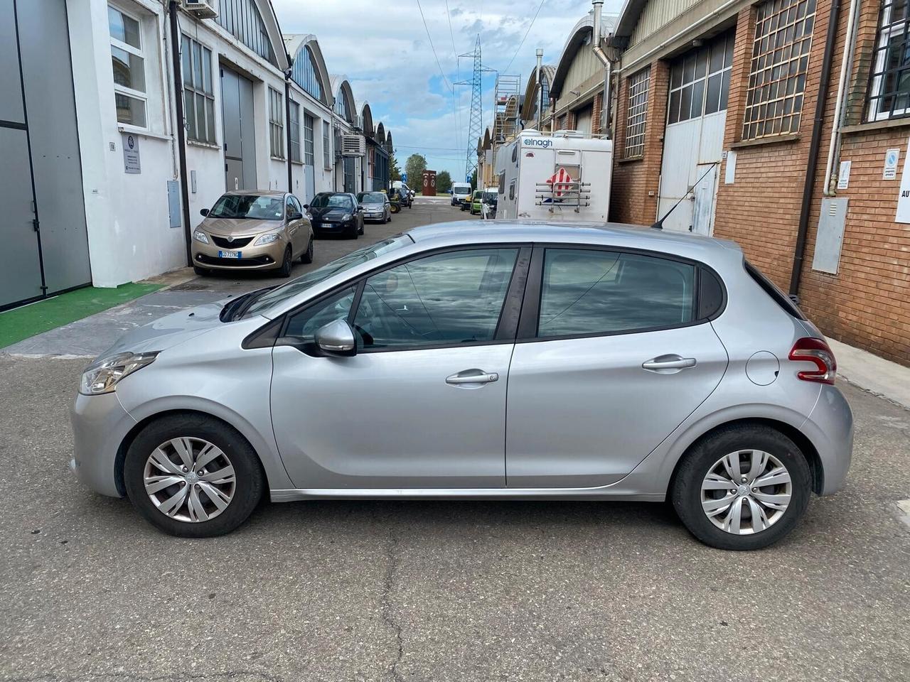 Peugeot 208 1.4 95 CV 5p. GPL - UNICO PROP - GARANZIA 12 MESI