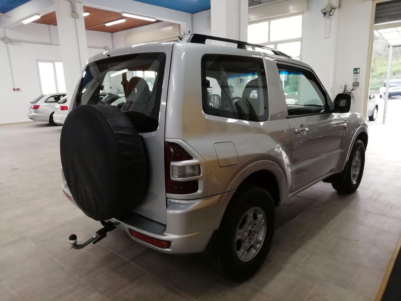 Mitsubishi Pajero 2.5 TDI 3p. GLX