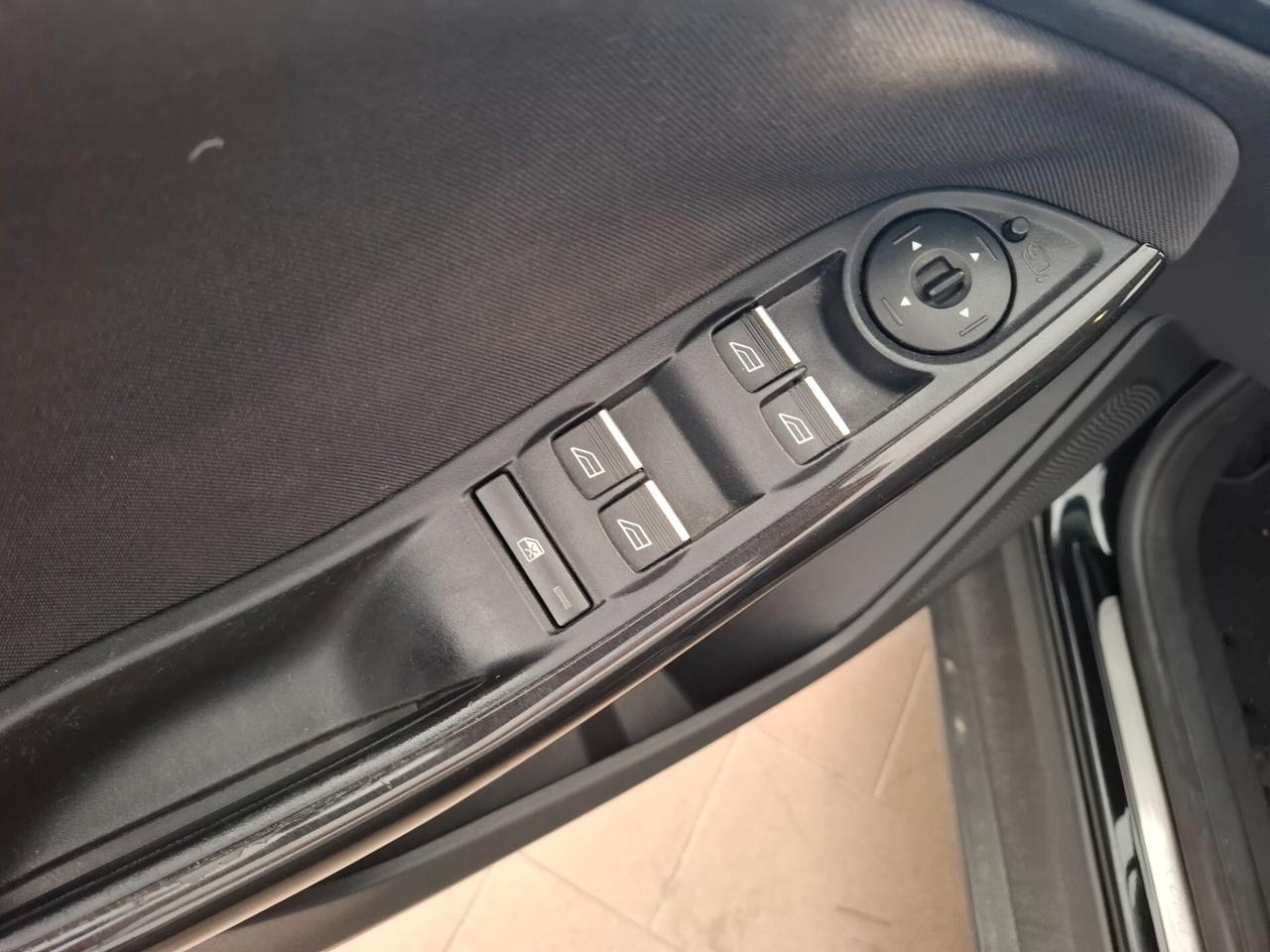 Ford Focus 1.0 EcoBoost 125 CV Start&Stop SW Titanium adatta x neopatentati