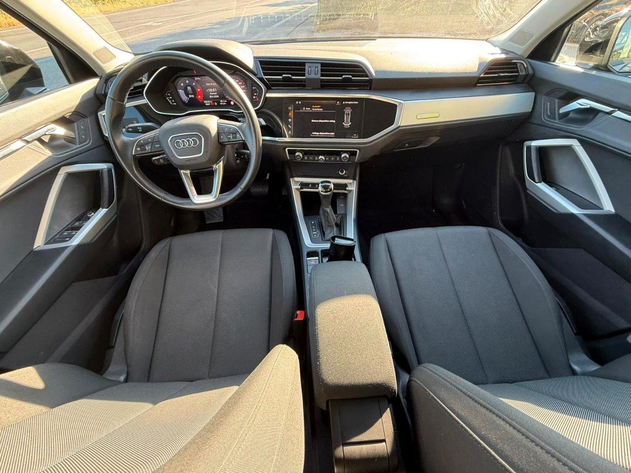 Audi Q3 35 2.0 tdi Business s-tronic
