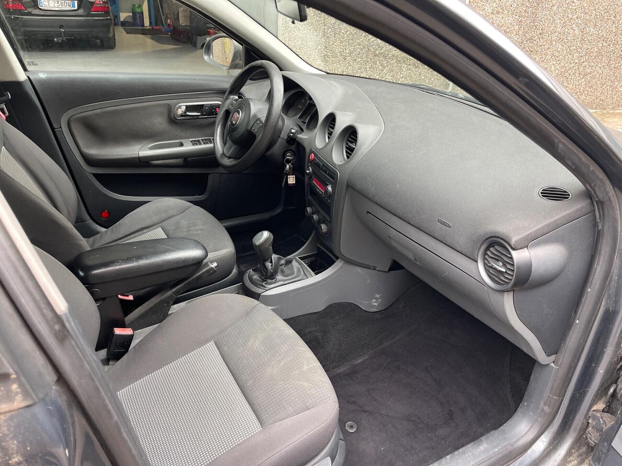 SEAT IBIZA DUAL 1.4 BENZINA-GPL EURO4 85CV NEOPATENTATI