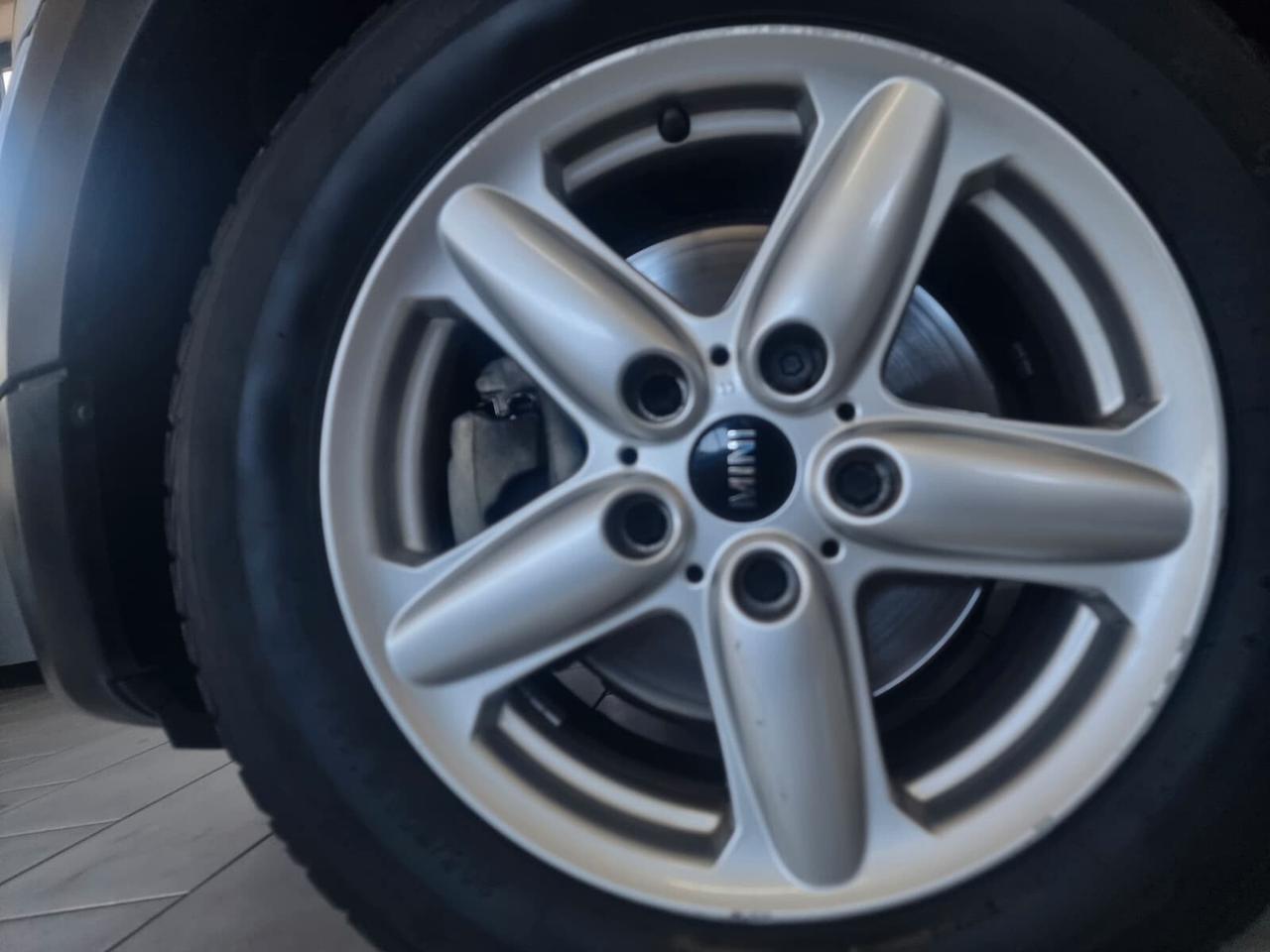 Mini Cooper Countryman 1.6 One NEOPATENTATI