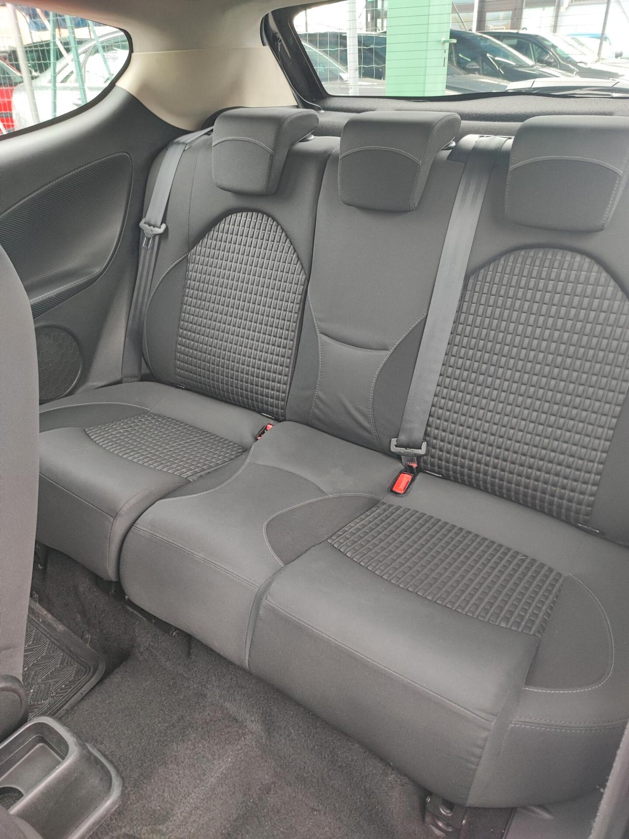 Alfa Romeo MiTo 1.4 105 CV M.air S&S Distinctive