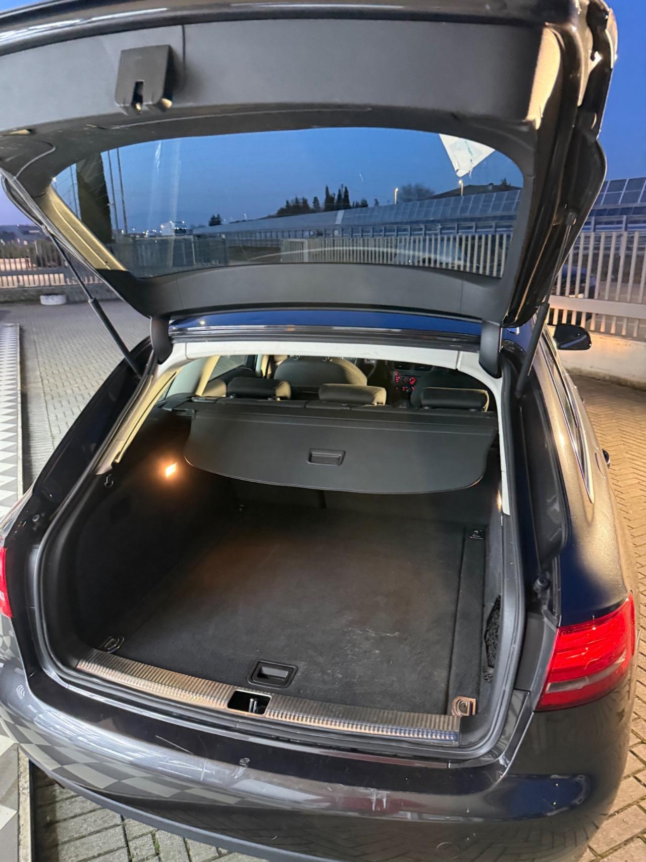 Audi A4 2.0 143 CV FAP ADVANCED