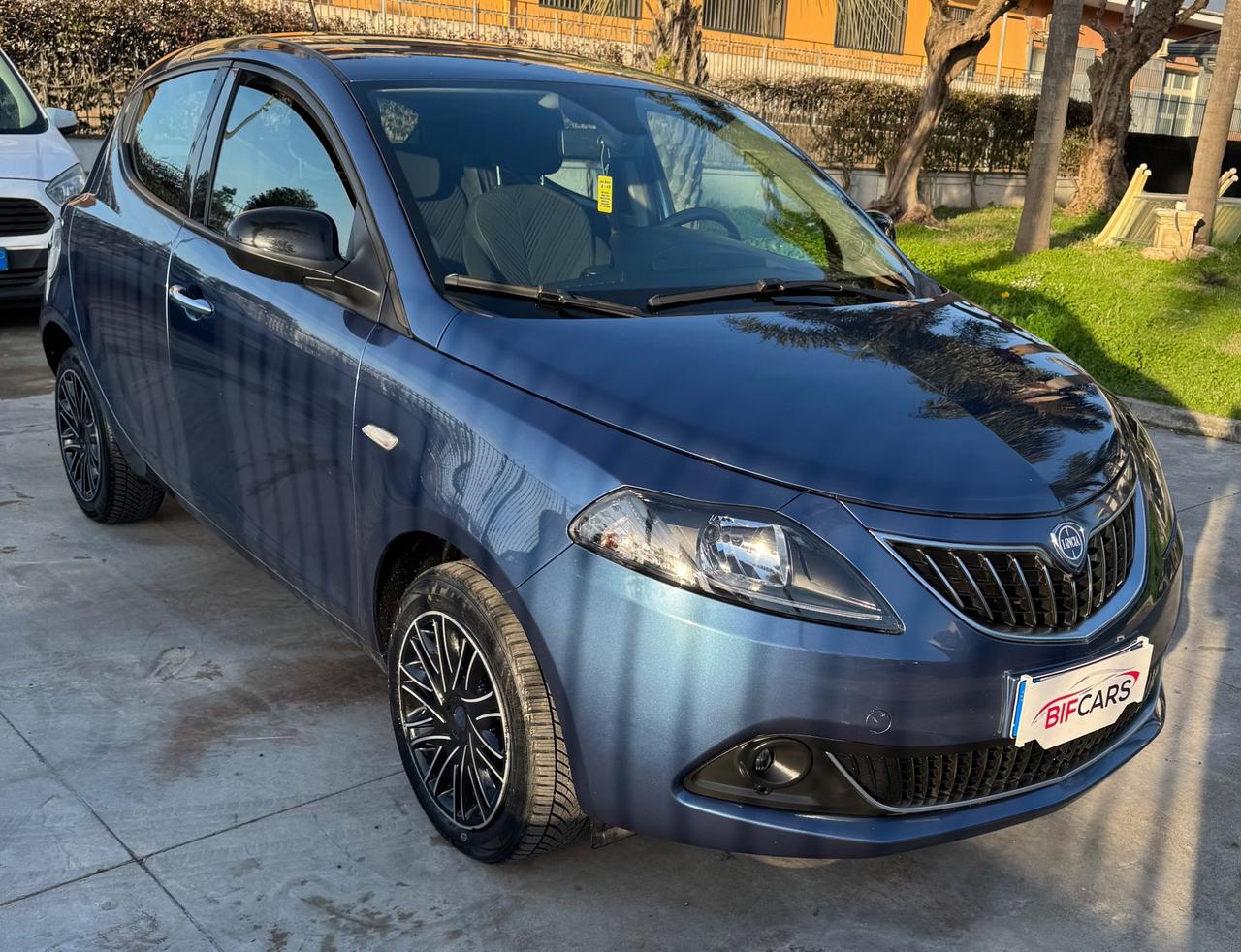 Lancia Ypsilon 1.0 FireFly 5 porte S&S Hybrid Gold