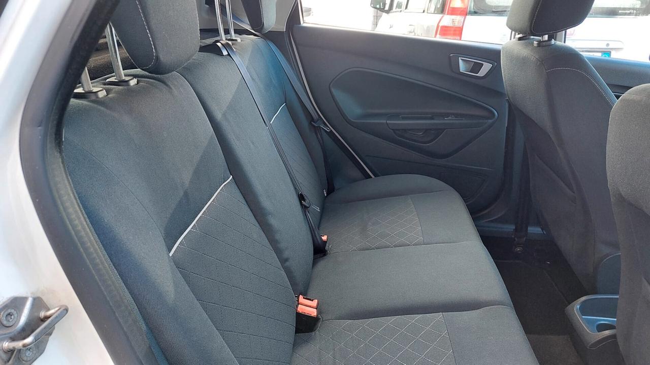 Ford Fiesta 1.4 16V 5p. Bz.- GPL Titanium Bs.