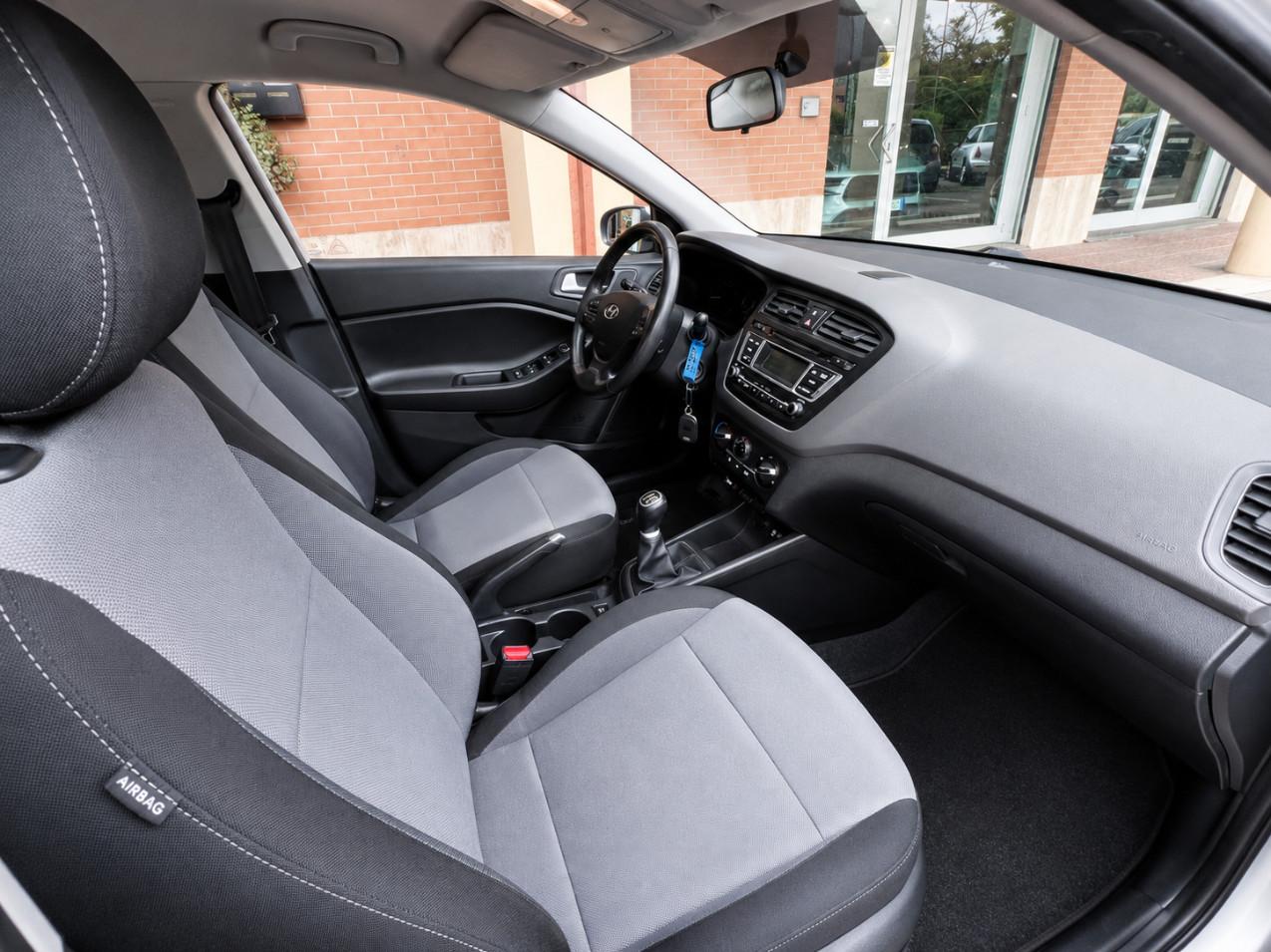 Hyundai i20 5 Porte i20 5p 1.2 Login 84cv