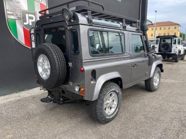 Land Rover Defender Defender 90 2.4 td 6 posti