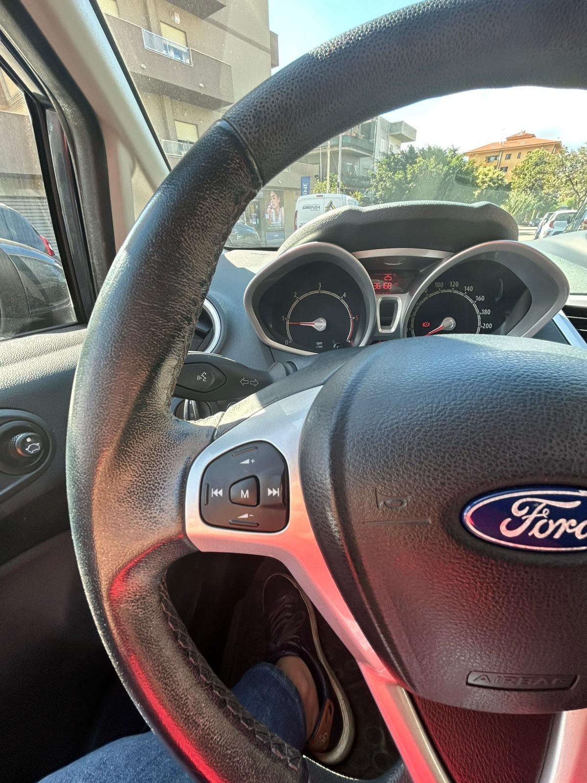 Ford Fiesta 1.4 TDCi 5p. Titanium