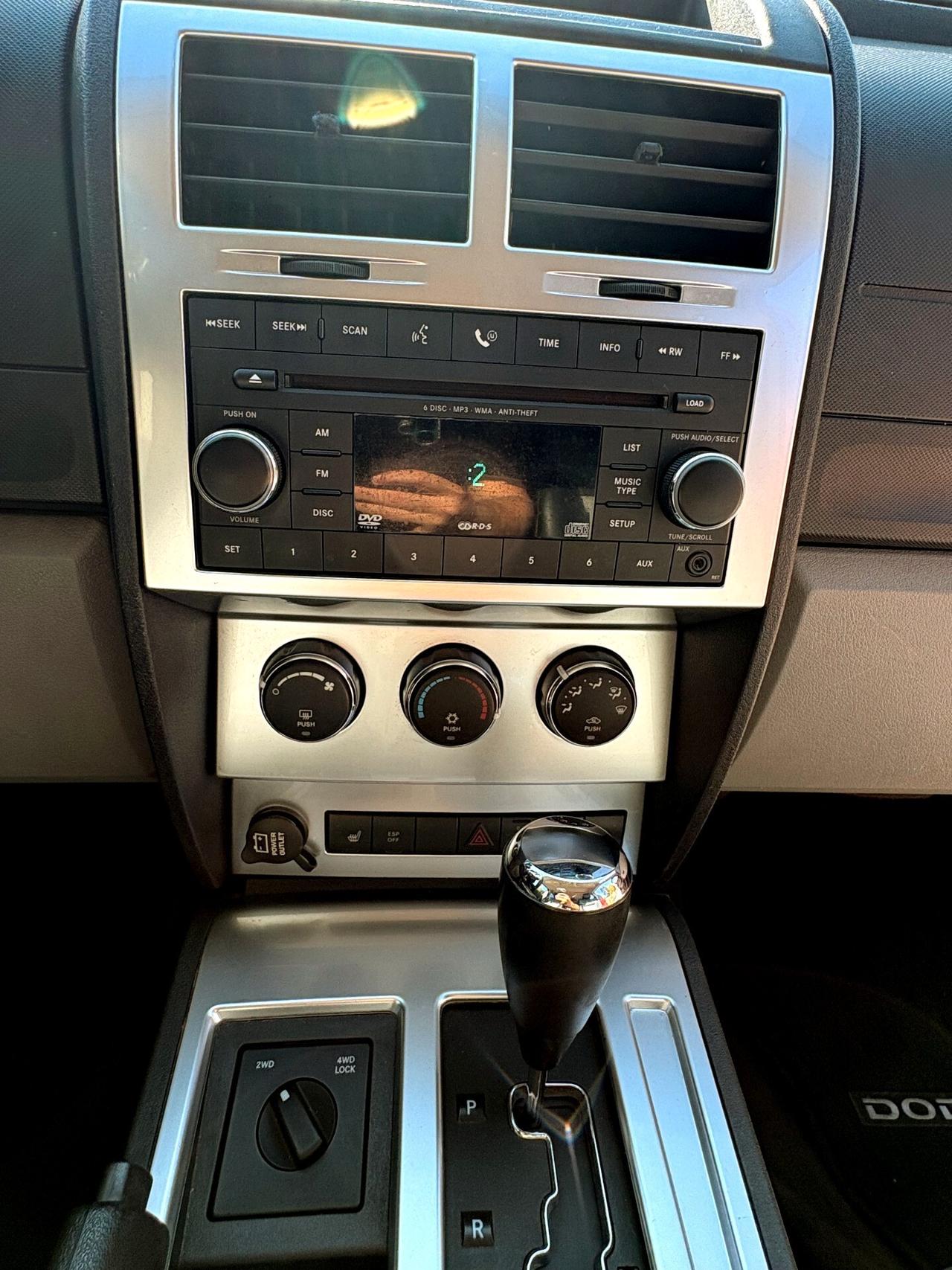 DODGE NITRO 2.8D aut- 4x4 inserib-Pelle-177000km-2009
