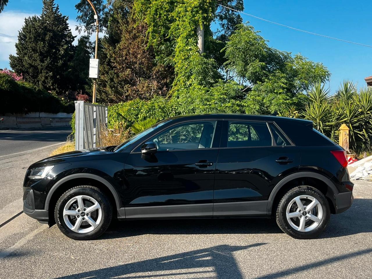 Audi Q2 30 TDI Business