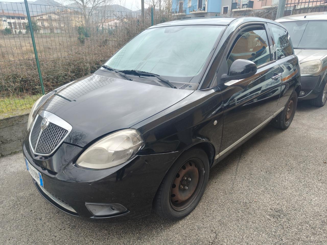 Lancia Ypsilon 1.3 MJT 75 CV Diva