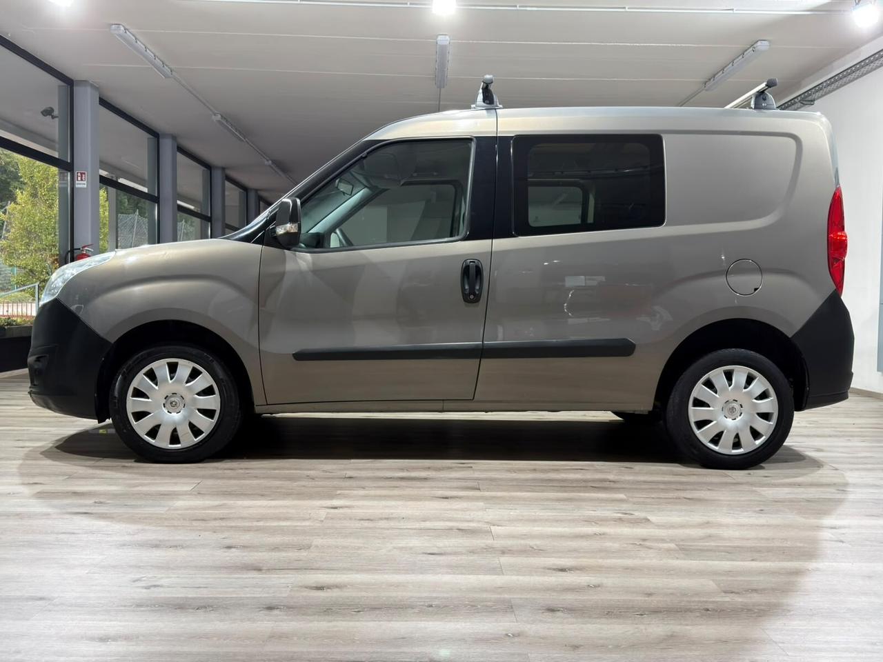 OPEL COMBO VAN 120CV BENZ/METANO GANCIO TRAINO