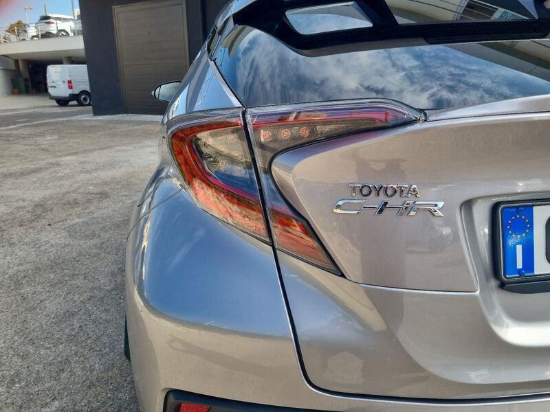 Toyota C-HR 1.8 Hybrid E-CVT Style