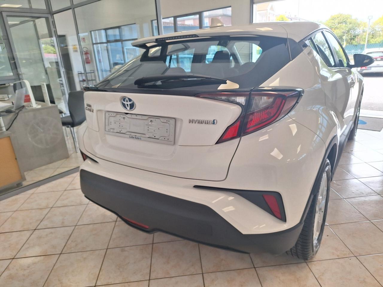 Toyota C-HR 1.8 Hybrid E-CVT Business