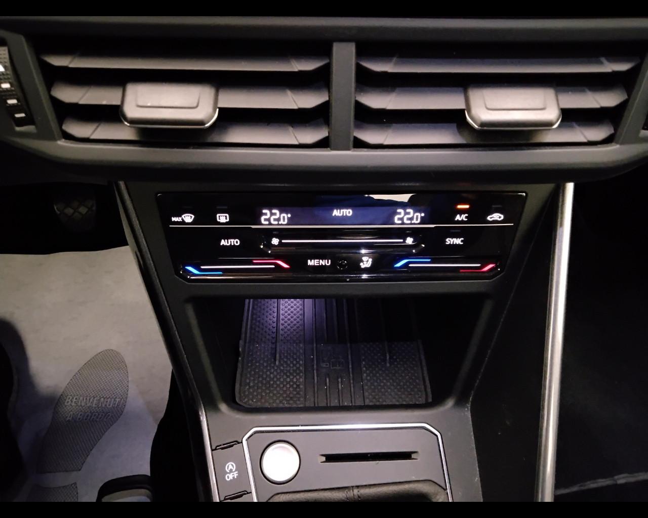 VOLKSWAGEN Polo VI 2022 - Polo 1.0 tsi Style 95cv