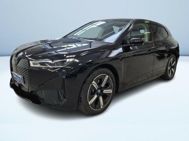 BMW iX 50 pacchetto sportivo xDrive