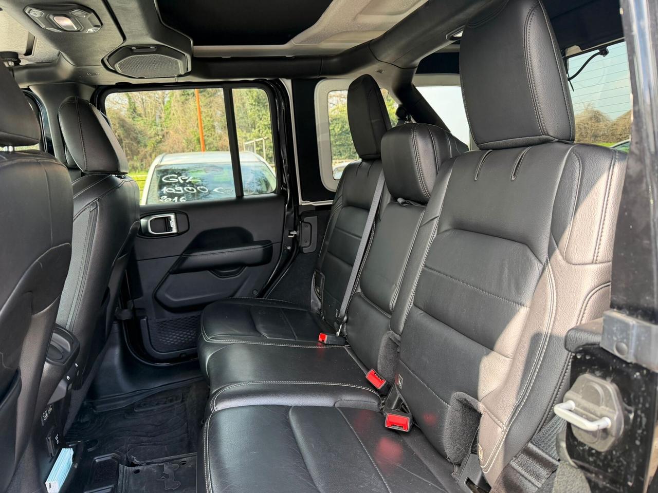 Jeep Wrangler Unlimited 2.2 Mjt II Sahara