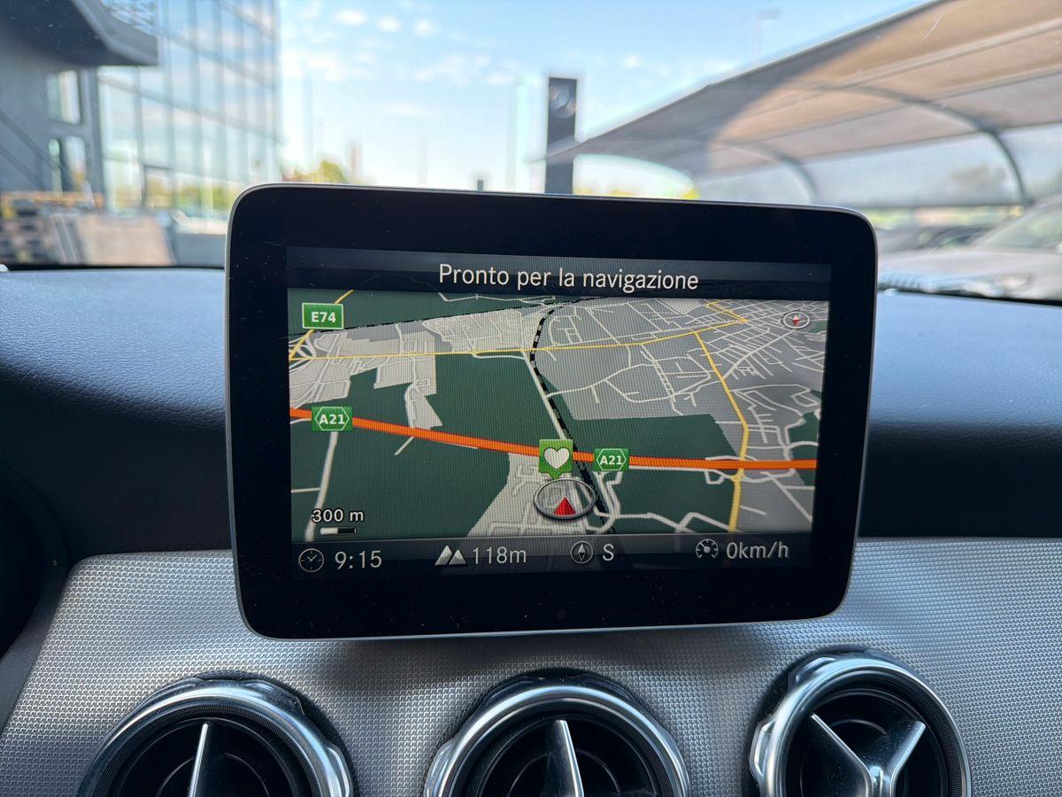 Mercedes-Benz GLA 220 d Sport 4matic 170cv auto