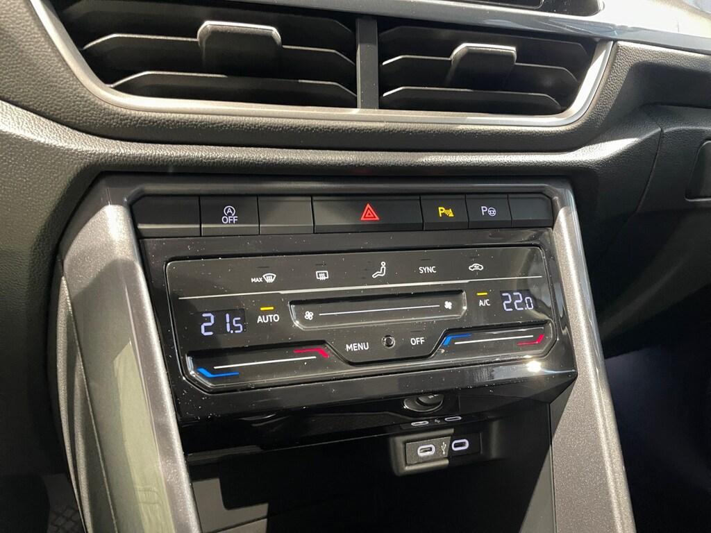 Volkswagen T-Roc 1.5 TSI 150CV DSG Style - GANCIO TRAINO