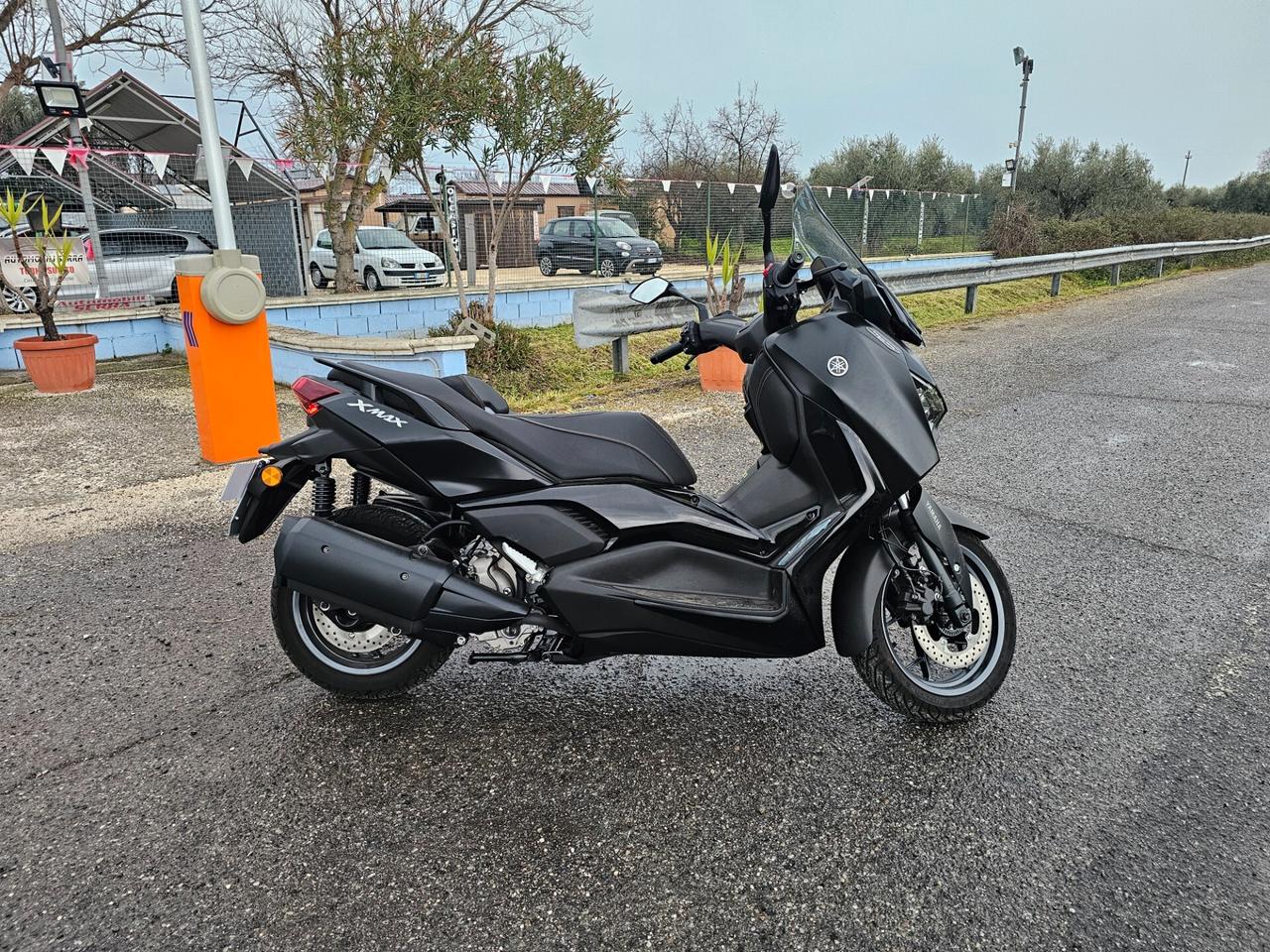 Yamaha X-Max 300 Tech max