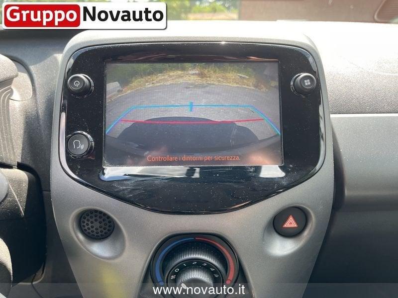 Toyota Aygo Aygo Connect 1.0 VVT-i 72 CV 5 porte x-play