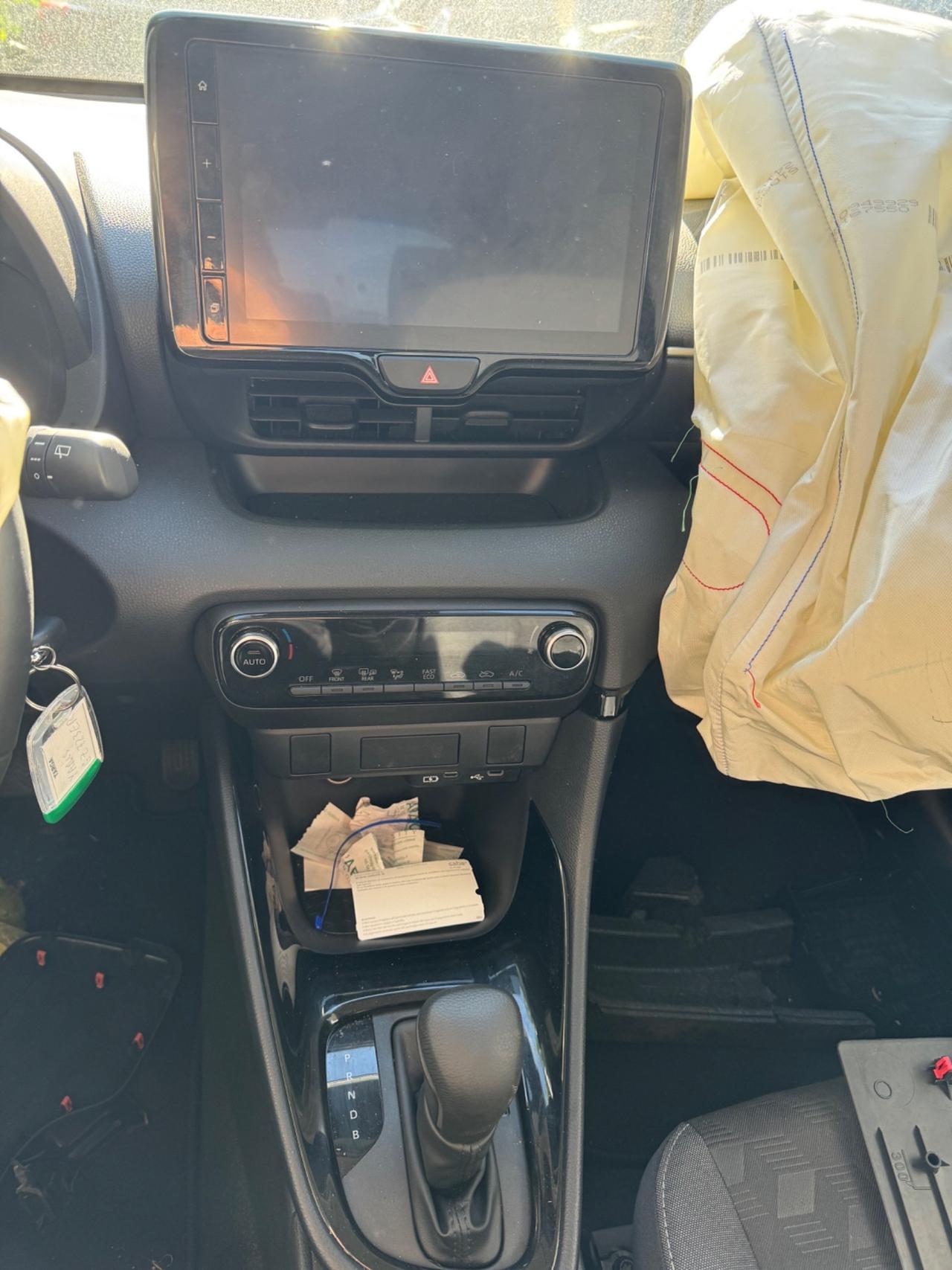 Toyota Yaris 1.5 Hybrid 5 porte Trend km 12000