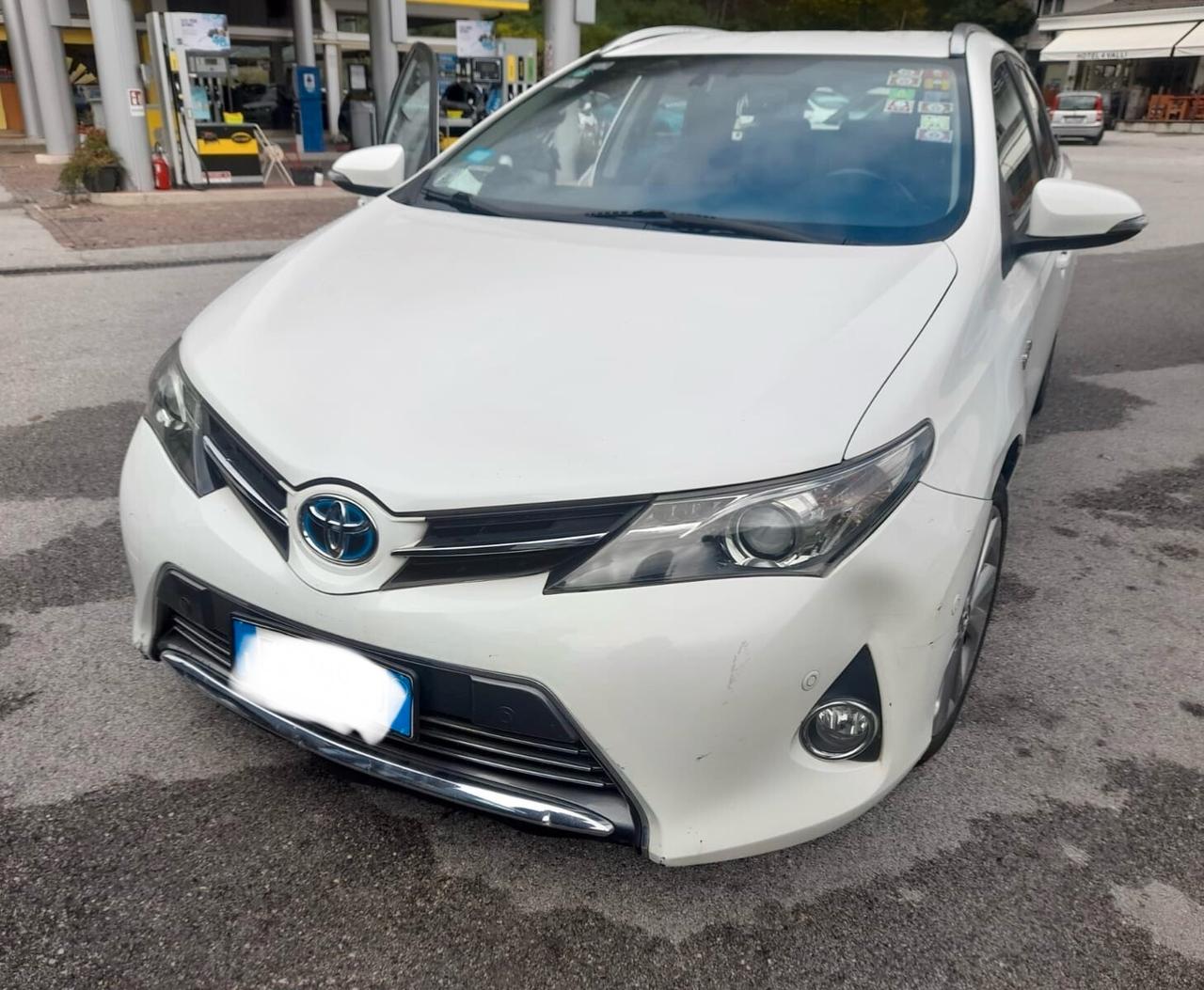 Toyota Auris Touring Sports 1.8 Hybrid Lounge