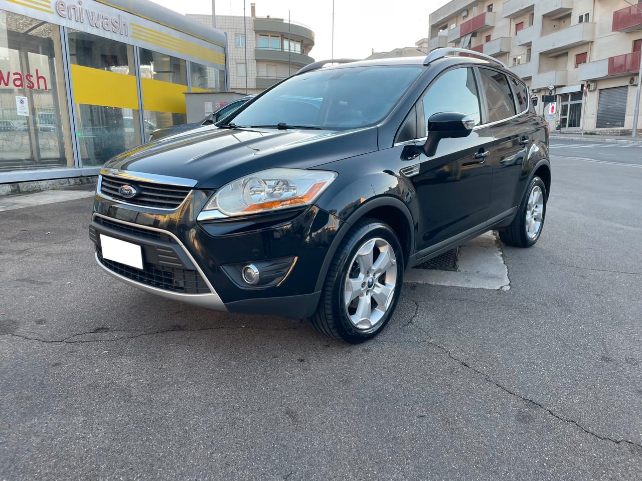 Ford Kuga 2.0 TDCi 136 CV 4WD Titanium DPF FINANZIABILE