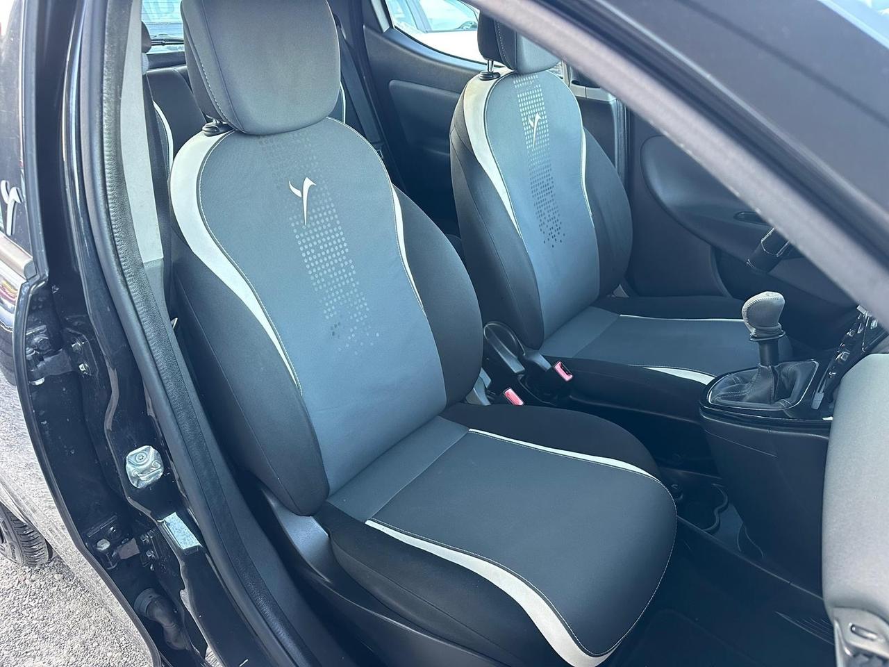 Lancia Ypsilon 0.9 TwinAir 85 CV 5 porte Metano Ecochic Elefantino