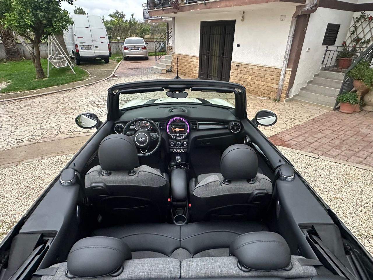Mini 1.5 Cooper D Cabrio
