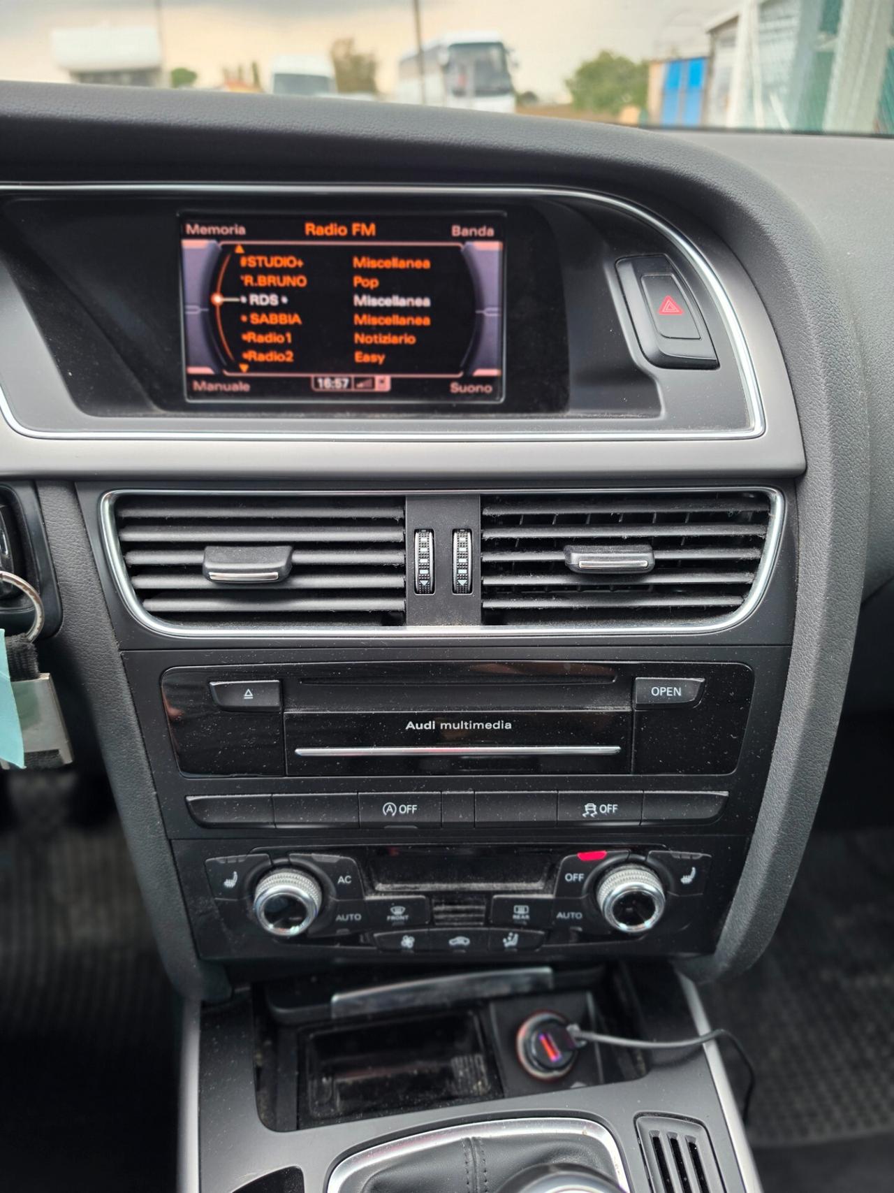 Audi A4 Avant 2.0 TDI 136CV S-Line