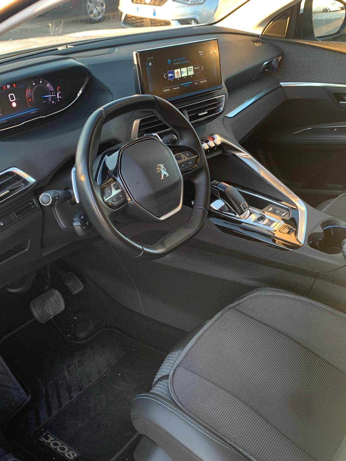 Peugeot 3008 BlueHDi 130 S&S Allure
