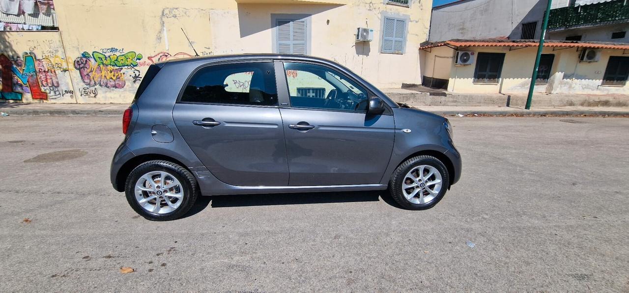 Smart ForFour 1.0 Benzina 70CV Passion