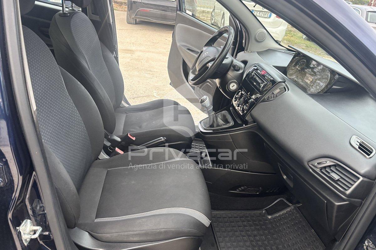 LANCIA Ypsilon 1.2 69 CV 5 porte GPL Ecochic Gold