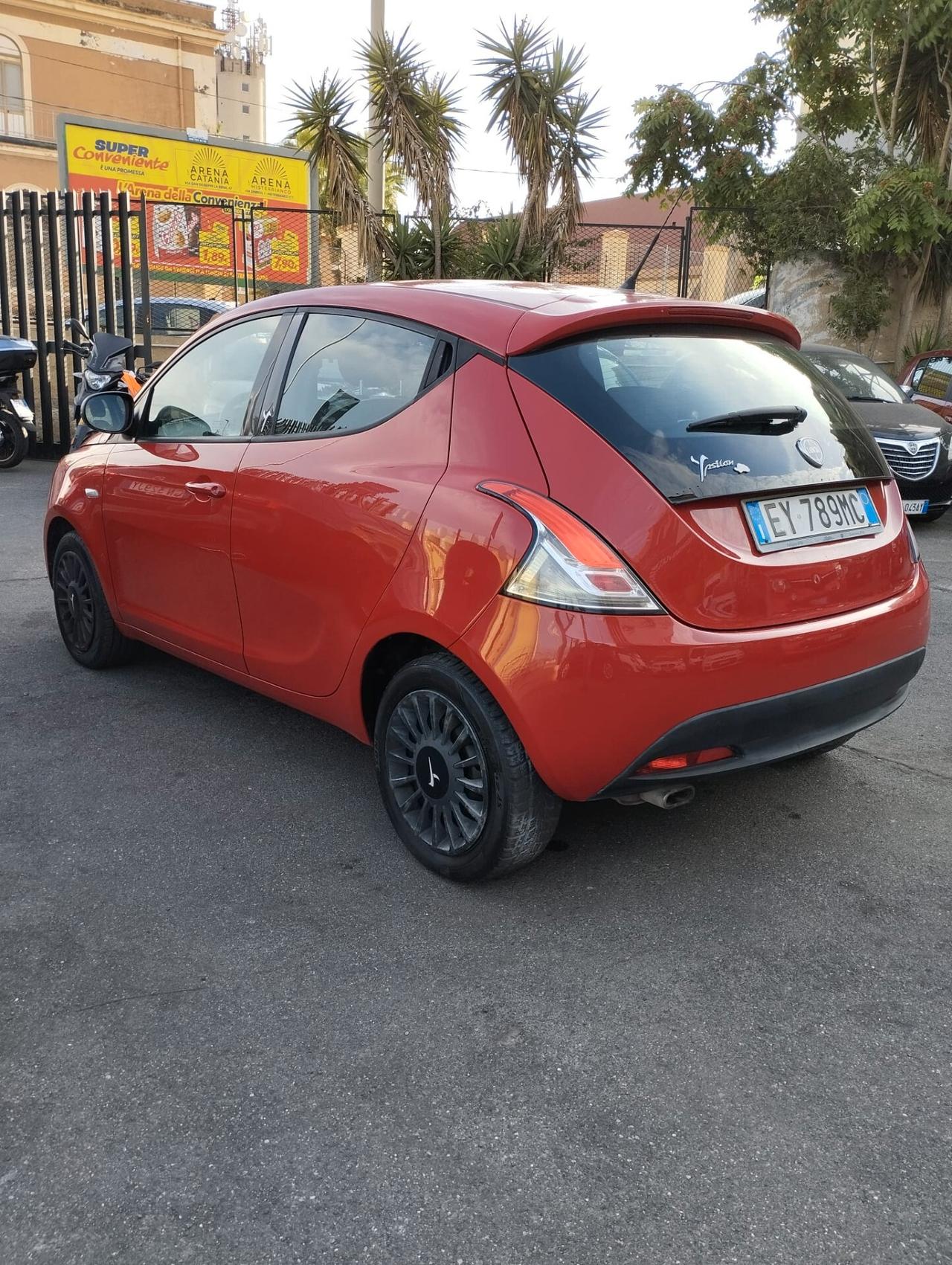 Lancia Ypsilon 1.2 69 CV 5 porte GPL Ecochic Gold